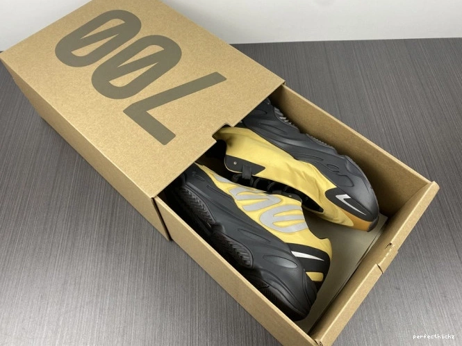Yeezy Boost MNVN Flux' 700 GZ0717 'Honey 0716